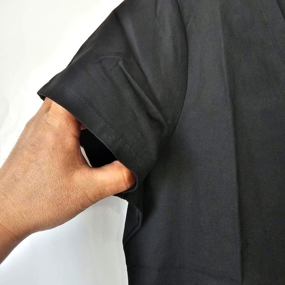 Dickies, Women’s Eds Signature V-Neck Top with Multiple Patch Pockets. Size: M - Picture 11 of 12